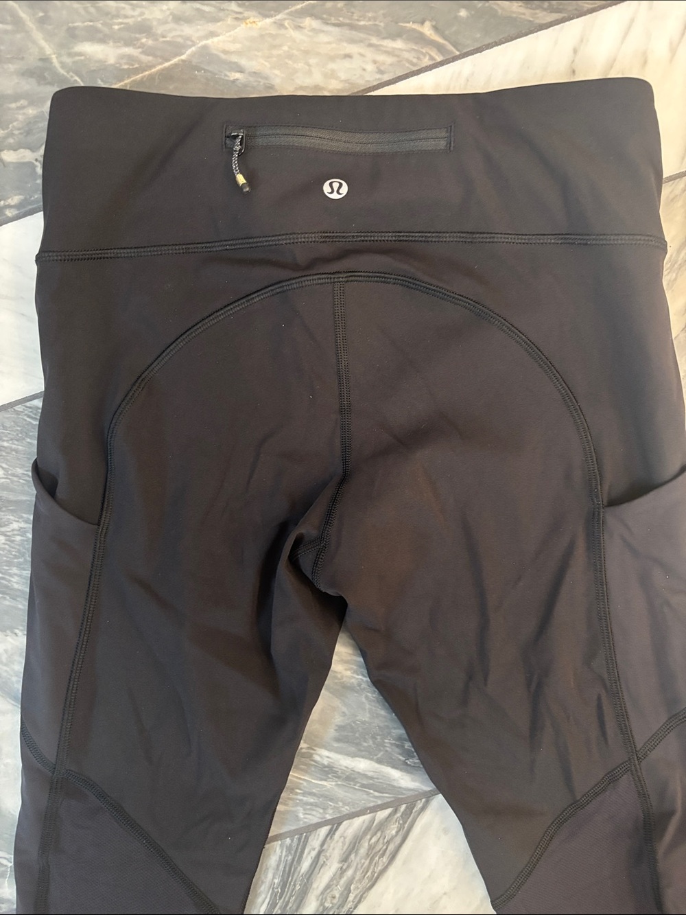 Lululemon Black High-Waist Ruched Leg Active Leggings - Picture 3 of 3